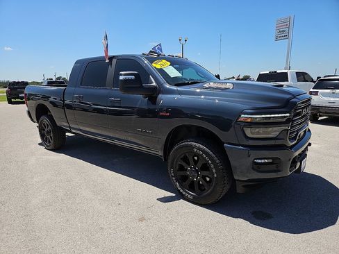 Used 2025 RAM 2500 Laramie w/ Night Edition AWD/4WD image 10