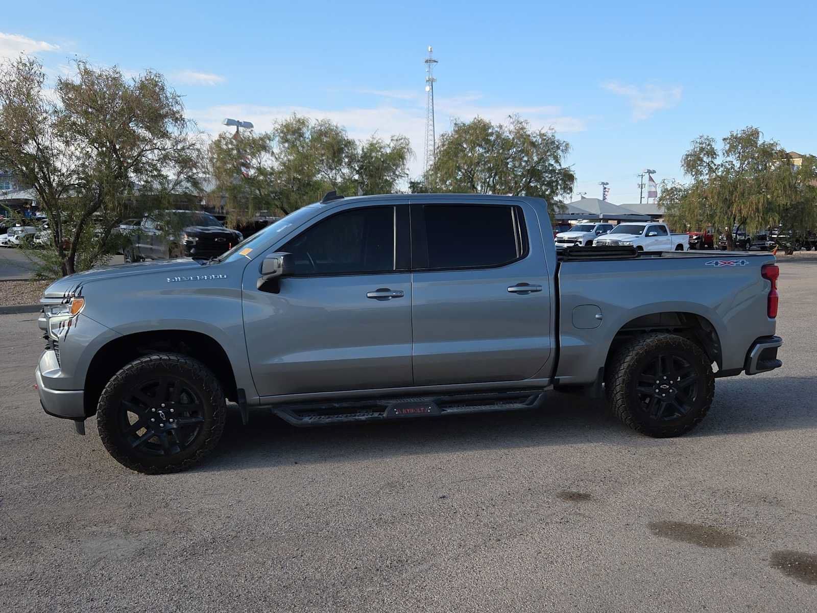 Used 2023 Chevrolet Silverado 1500 RST AWD/4WD image 5