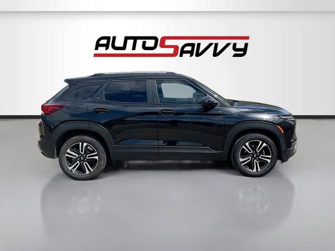 Used 2024 Chevrolet TrailBlazer LT w/ LT Cold Weather Package FWD image 8