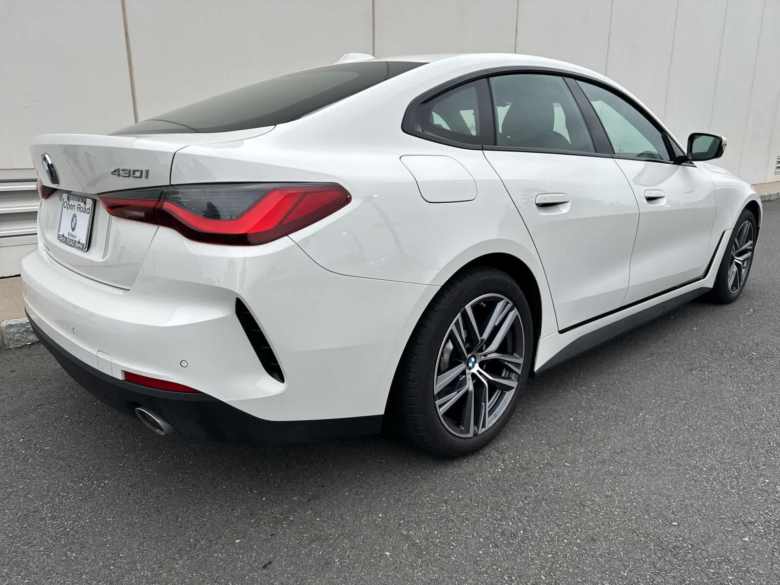Used 2023 BMW 430i Gran Coupe xDrive w/ M Sport Package AWD/4WD image 6