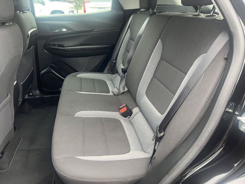 Used 2023 Chevrolet TrailBlazer LS FWD image 13