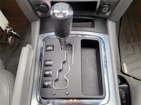 Used 2006 Jeep Grand Cherokee SRT8 w/ SRT Option Group I image 25