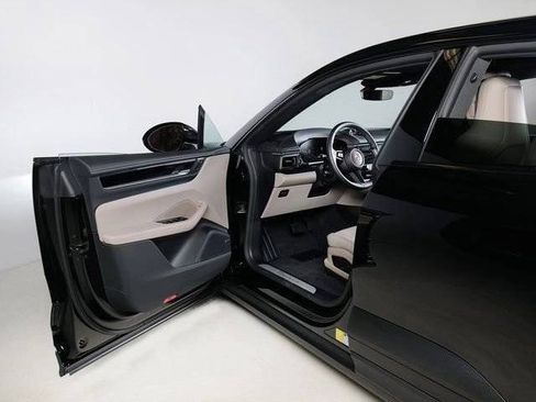 New 2026 Porsche Macan 4 Electric AWD/4WD image 27