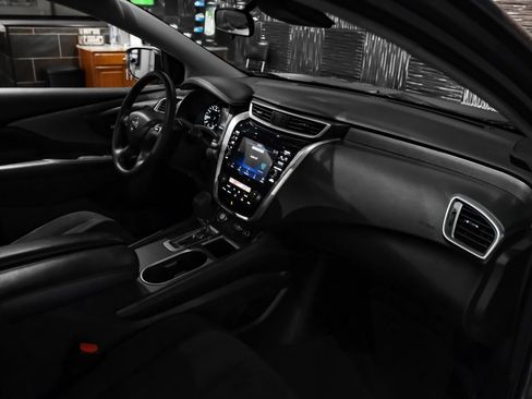 Used 2022 Nissan Murano S FWD image 12