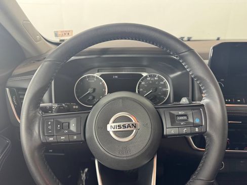 Used 2021 Nissan Rogue SL w/ Premium Package AWD/4WD image 13