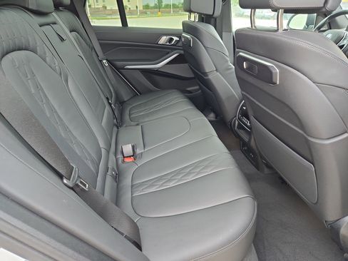 Used 2025 BMW X5 xDrive50e AWD/4WD image 31