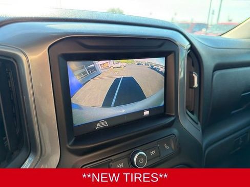 Used 2020 Chevrolet Silverado 1500 Custom w/ Custom Value Package RWD image 15