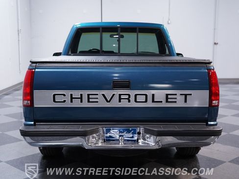 Used 1990 Chevrolet Silverado 1500 2WD Regular Cab image 10