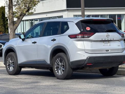 Used 2024 Nissan Rogue S image 6