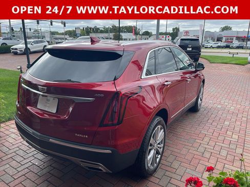 Used 2025 Cadillac XT5 Premium Luxury w/ Technology Package AWD/4WD image 8