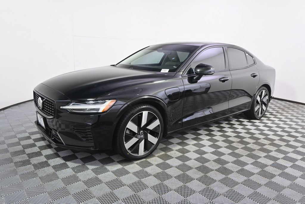 Used 2023 Volvo S60 T8 Plus w/ Climate Package AWD/4WD image 2