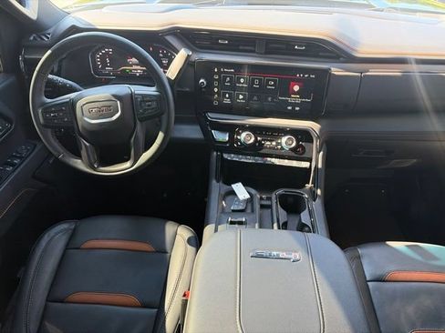 Used 2025 GMC Sierra 2500 AT4 AWD/4WD image 38