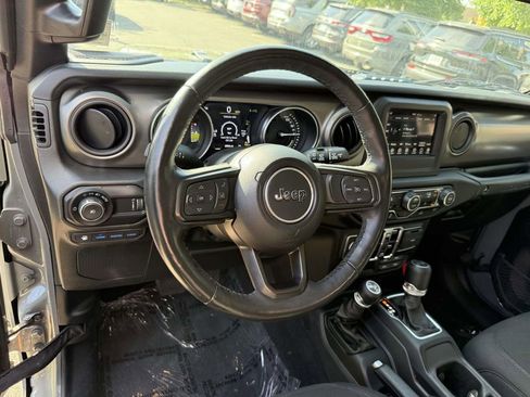 Certified 2023 Jeep Wrangler Unlimited w/ Cold Weather Group AWD/4WD image 3