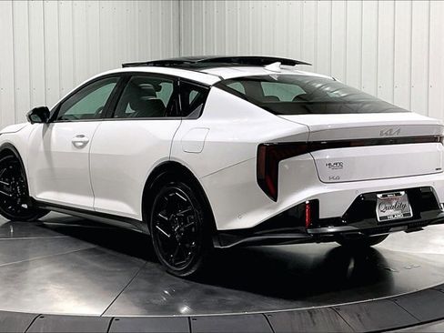 Used 2025 Kia K4 GT-Line Turbo image 12