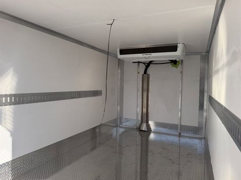 Used 2023 Mercedes-Benz Sprinter 3500 image 9