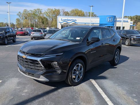 Used 2025 Chevrolet Blazer LT image 7