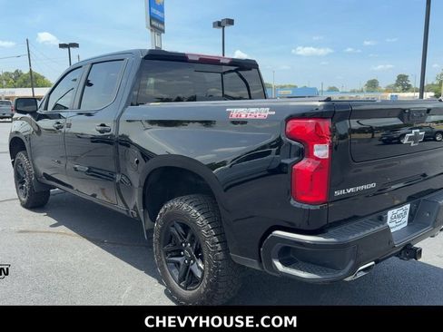 Used 2024 Chevrolet Silverado 1500 LT Trail Boss w/ LT Trail Boss Premium Package AWD/4WD image 6