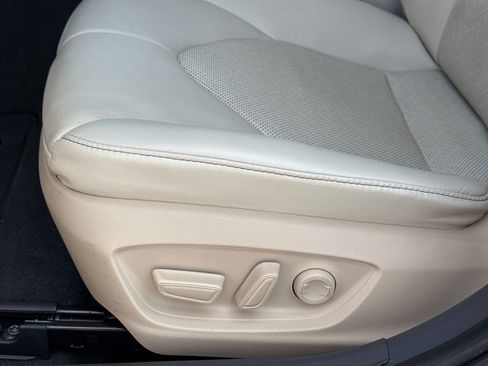 Used 2023 Toyota Camry XLE FWD image 21