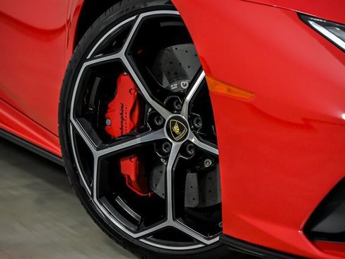 Used 2020 Lamborghini Huracan EVO AWD/4WD image 4
