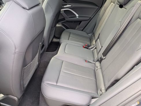 Used 2025 Audi Q5 Premium Plus w/ Premium Plus AWD/4WD image 29