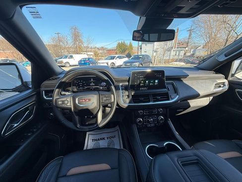 Used 2024 GMC Yukon AT4 w/ AT4 Premium Plus Package AWD/4WD image 22