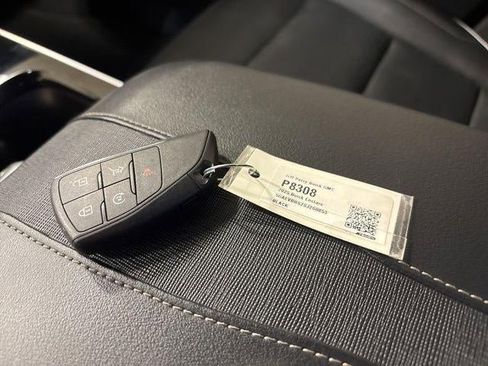 Used 2025 Buick Enclave Sport Touring image 30