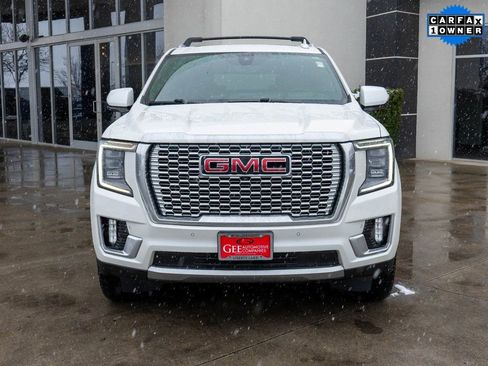 Used 2021 GMC Yukon XL Denali w/ Denali Ultimate Package image 2