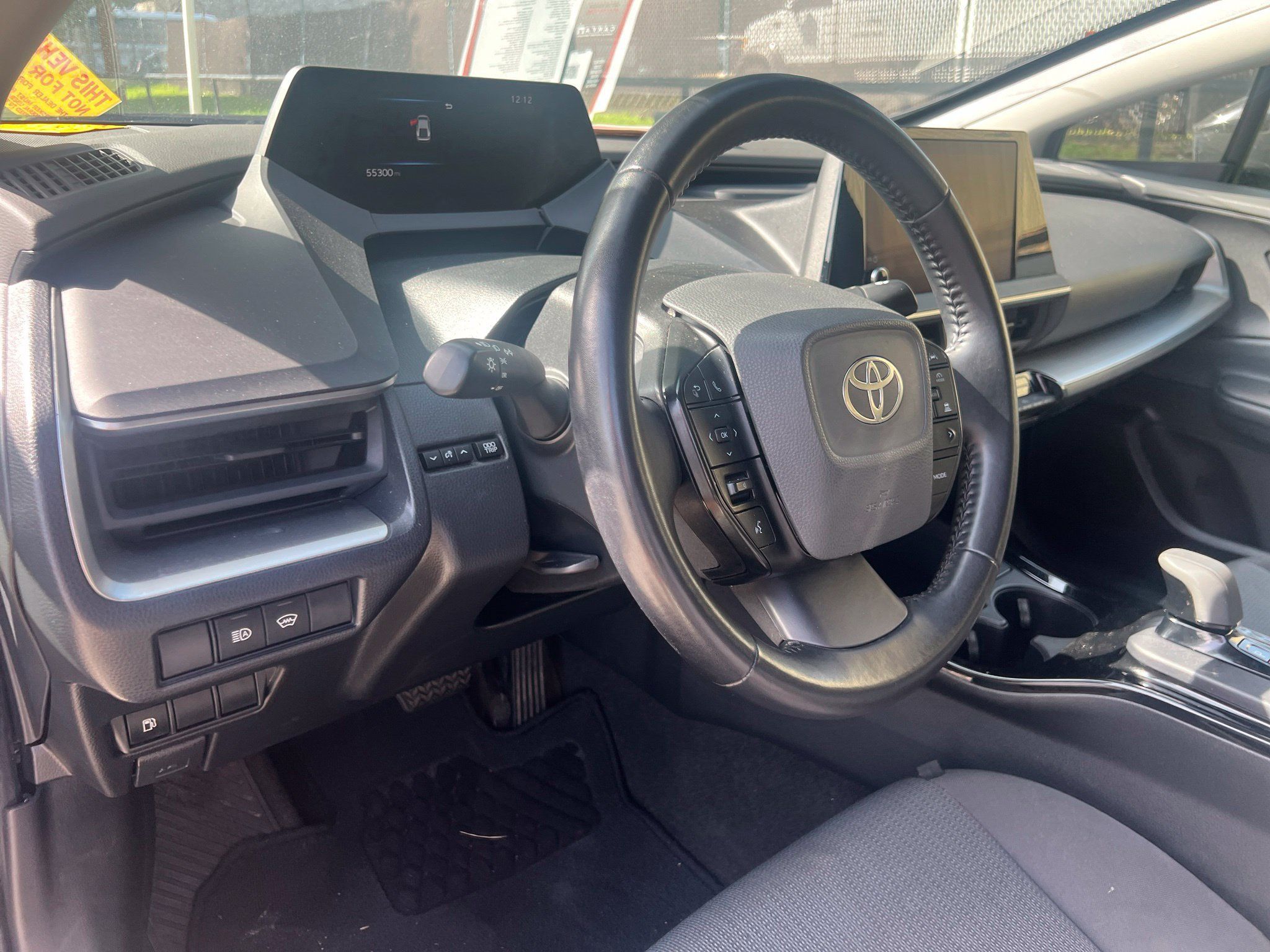 Used 2023 Toyota Prius LE FWD image 11
