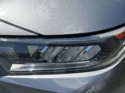Certified 2021 Toyota RAV4 LE AWD/4WD image 4