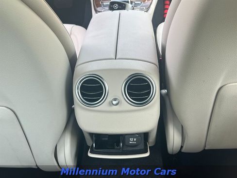 Used 2019 Mercedes-Benz E 300 4MATIC image 38