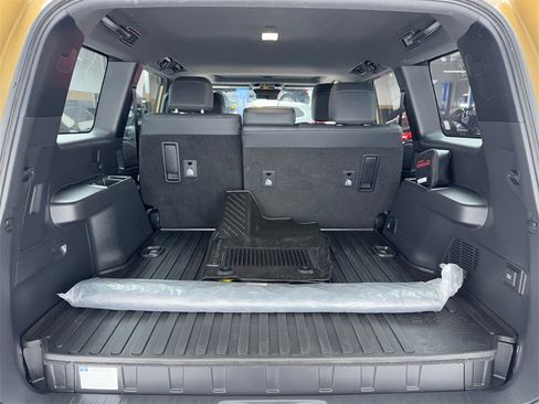 Used 2024 Toyota Land Cruiser image 12