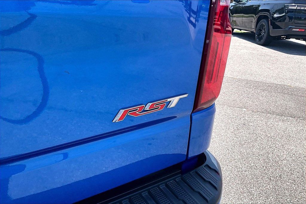 Used 2025 Chevrolet Silverado 1500 RST AWD/4WD image 11