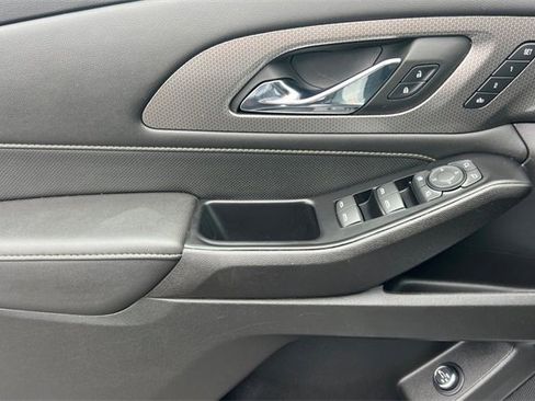 Used 2023 Chevrolet Traverse Premier w/ Redline Edition image 11
