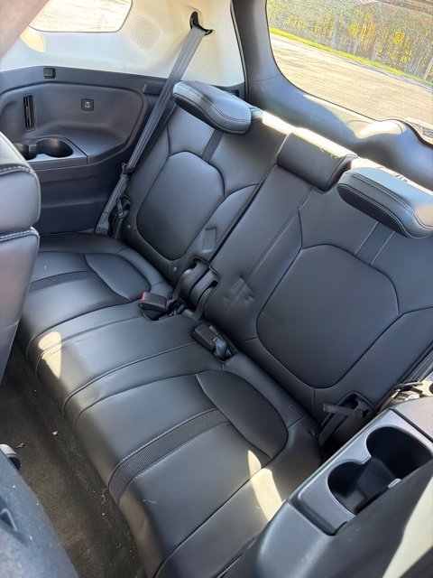Used 2023 Honda Pilot Touring image 11