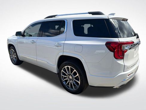 Certified 2023 GMC Acadia Denali w/ Denali Ultimate Package AWD/4WD image 3