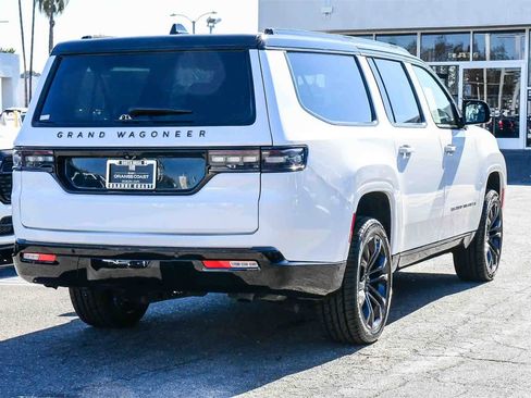 Used 2024 Jeep Grand Wagoneer L Series II w/ Quick Order Packagew 28T image 4
