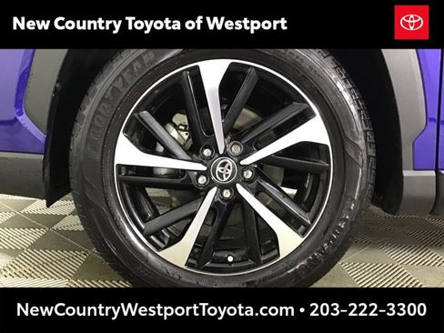 Used 2024 Toyota Corolla Cross XSE image 26