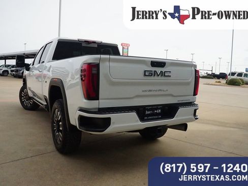 Used 2024 GMC Sierra 2500 Denali Ultimate image 4