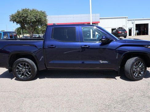 Used 2024 Toyota Tundra Platinum AWD/4WD image 2
