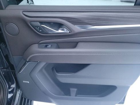 Used 2023 GMC Yukon XL Denali image 28
