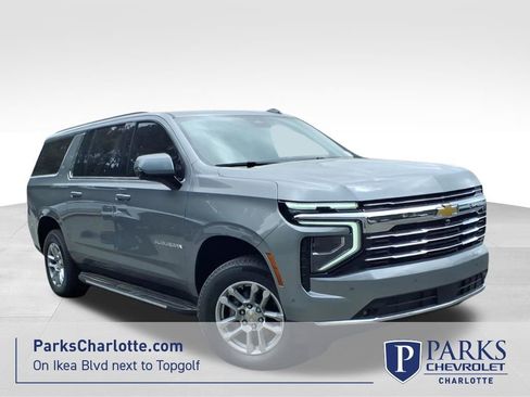New 2026 Chevrolet Suburban LT w/ Comfort Package AWD/4WD image 1