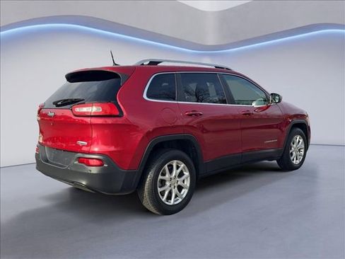Used 2017 Jeep Cherokee Latitude w/ Safety/Convenience Group image 5