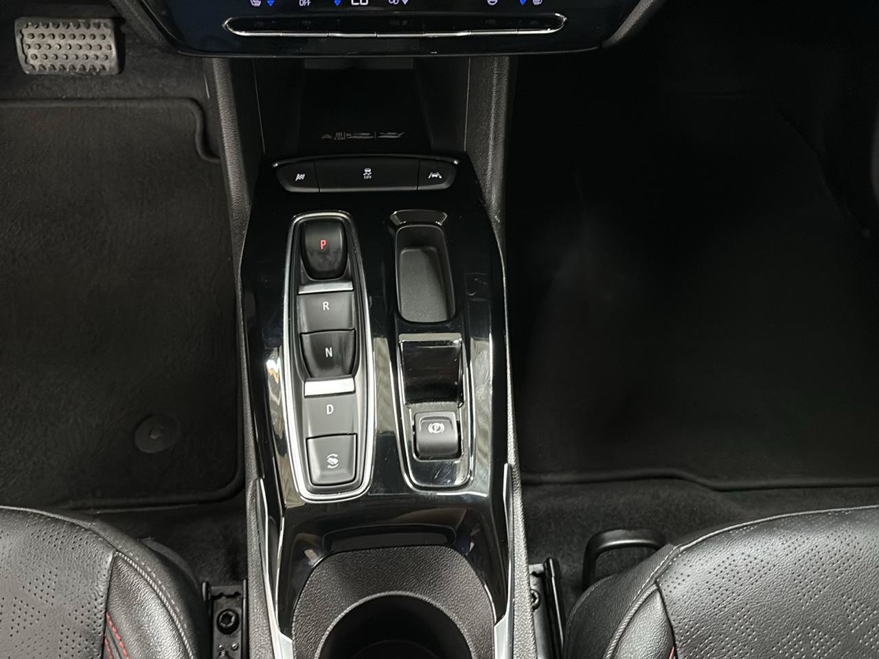 Used 2023 Chevrolet Bolt EUV Premier w/ Sun & Sound Package FWD image 20