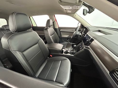 Used 2023 Volkswagen Atlas SE image 42