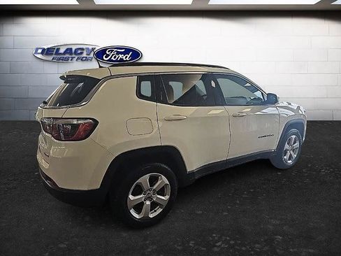 Used 2020 Jeep Compass Latitude w/ Cold Weather Group AWD/4WD image 7