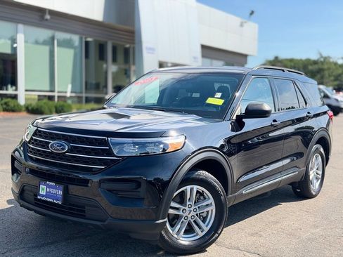 Used 2023 Ford Explorer XLT AWD/4WD image 1