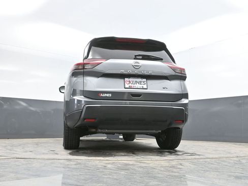 Used 2024 Nissan Rogue SV FWD image 35