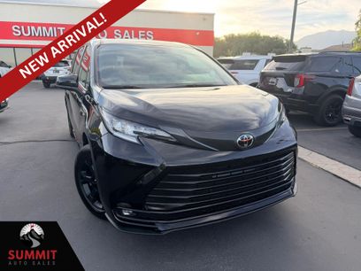 Used 2026 Toyota Sienna XLE Woodland Edition
