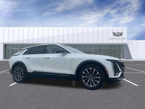 Certified 2024 Cadillac Lyriq Sport RWD image 1