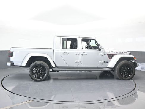Used 2022 Jeep Gladiator Overland image 7